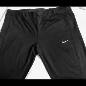 NIKE DRI-FIT Capri black leggings